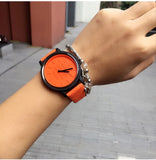 New Arrive Super Cool Women Fashion Quartz Watch Classic Simple Style Leather Watches Ladies Creative Jelly Dress Wristwatches