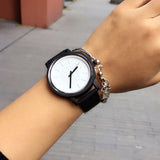 New Arrive Super Cool Women Fashion Quartz Watch Classic Simple Style Leather Watches Ladies Creative Jelly Dress Wristwatches