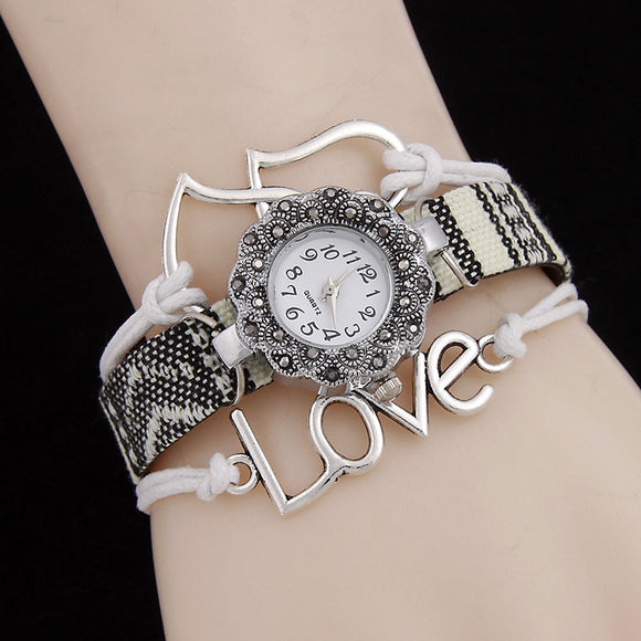 New Fashion 2018 Watches Women Antique LOVE Style Bracelet Watches Women Casual Analog Dress Watch Quartz Watch 6 Color AC109